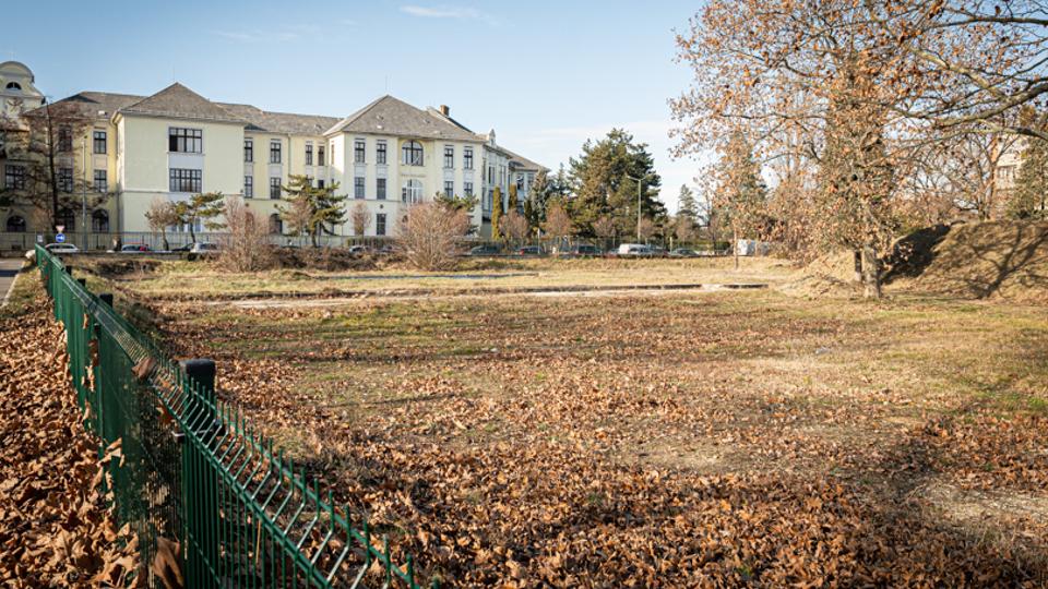 Utalni kellene, rendezdne a rgi vrosi strand sorsa